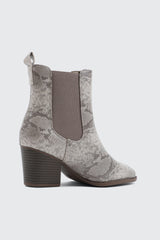 Pointy Toe Chelsea Boots
