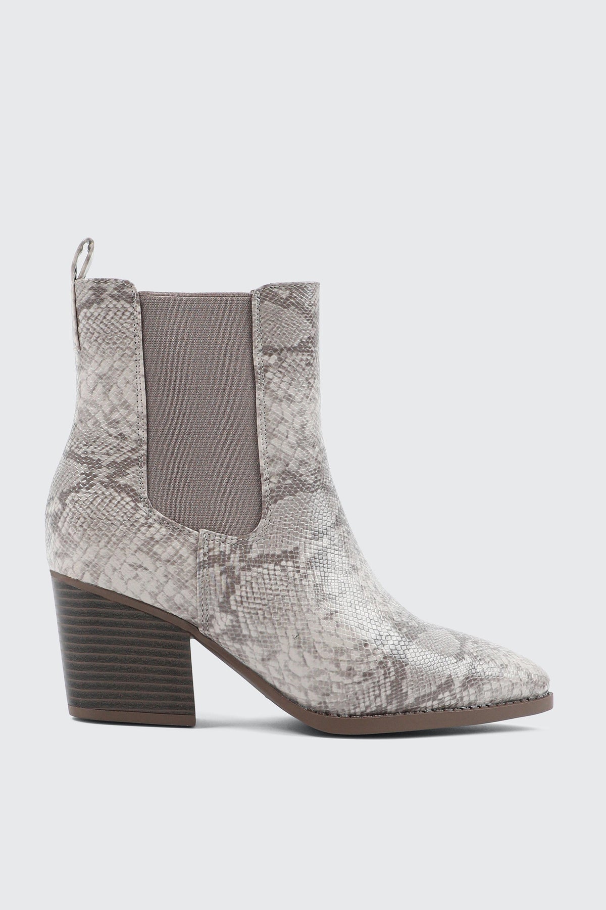 Pointy Toe Chelsea Boots
