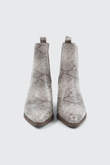 Pointy Toe Chelsea Boots