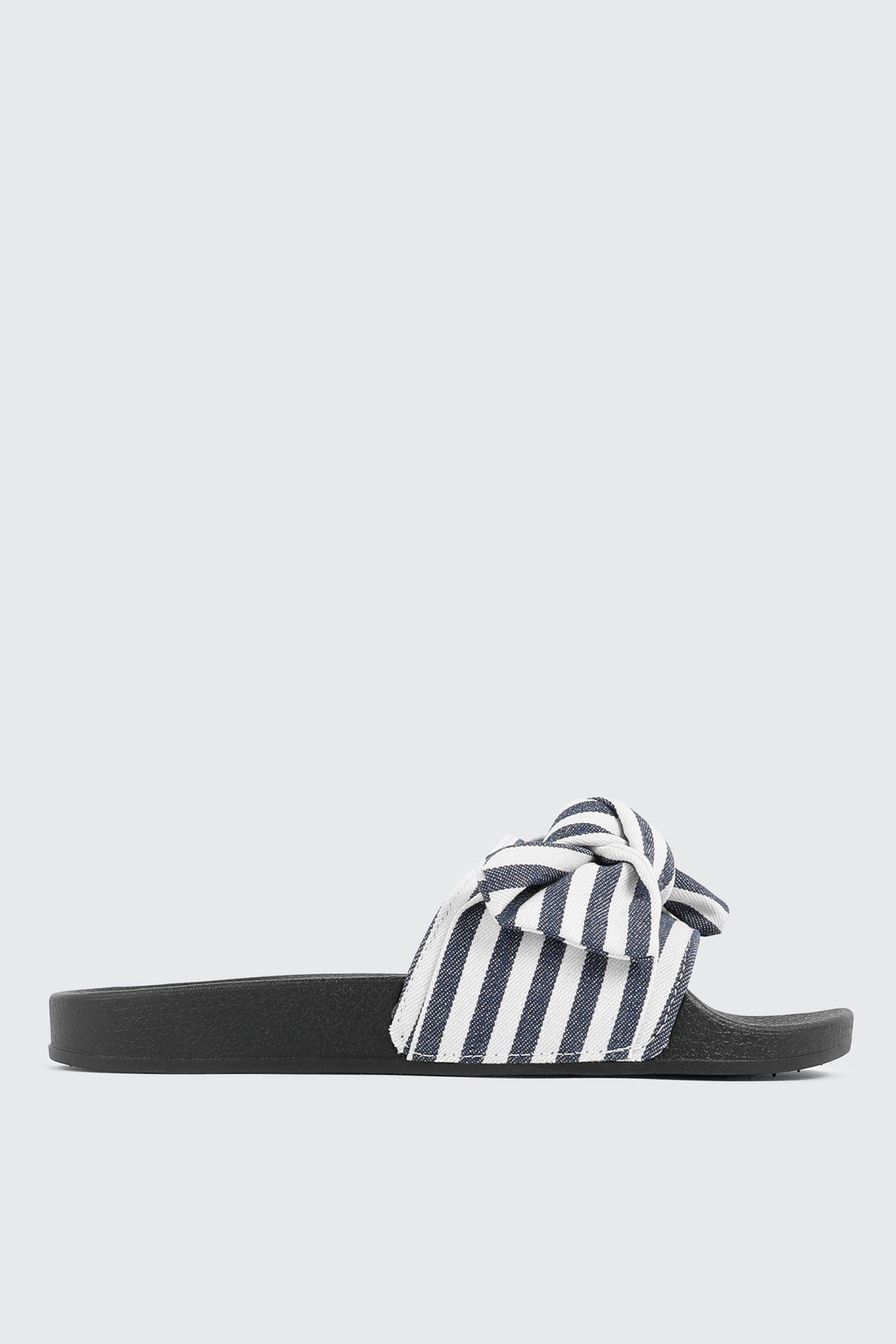 Bow Pool Slides