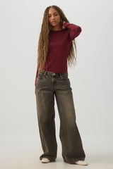 Basicoreâ¢ Fitted Long Sleeve T-Shirt