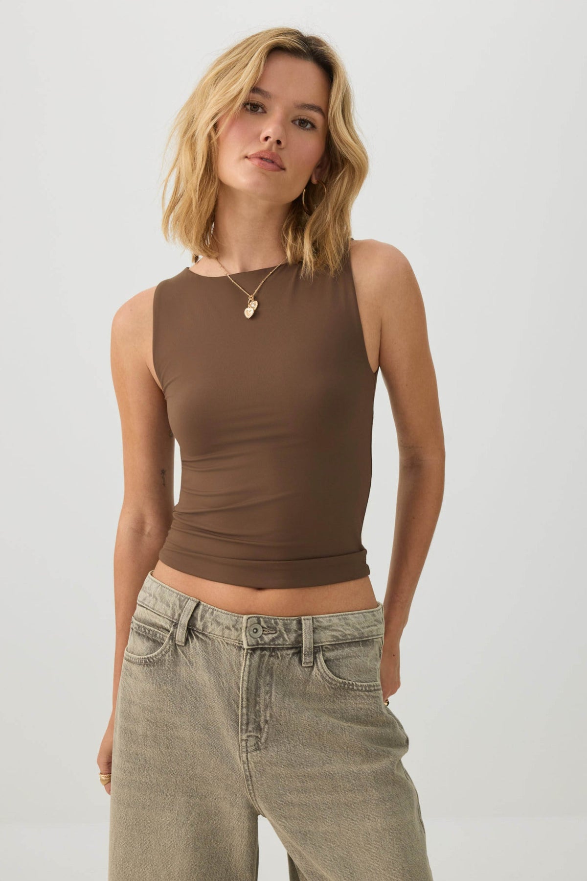 PURAFORMâ¢ Cropped Boat Neck Tank Top