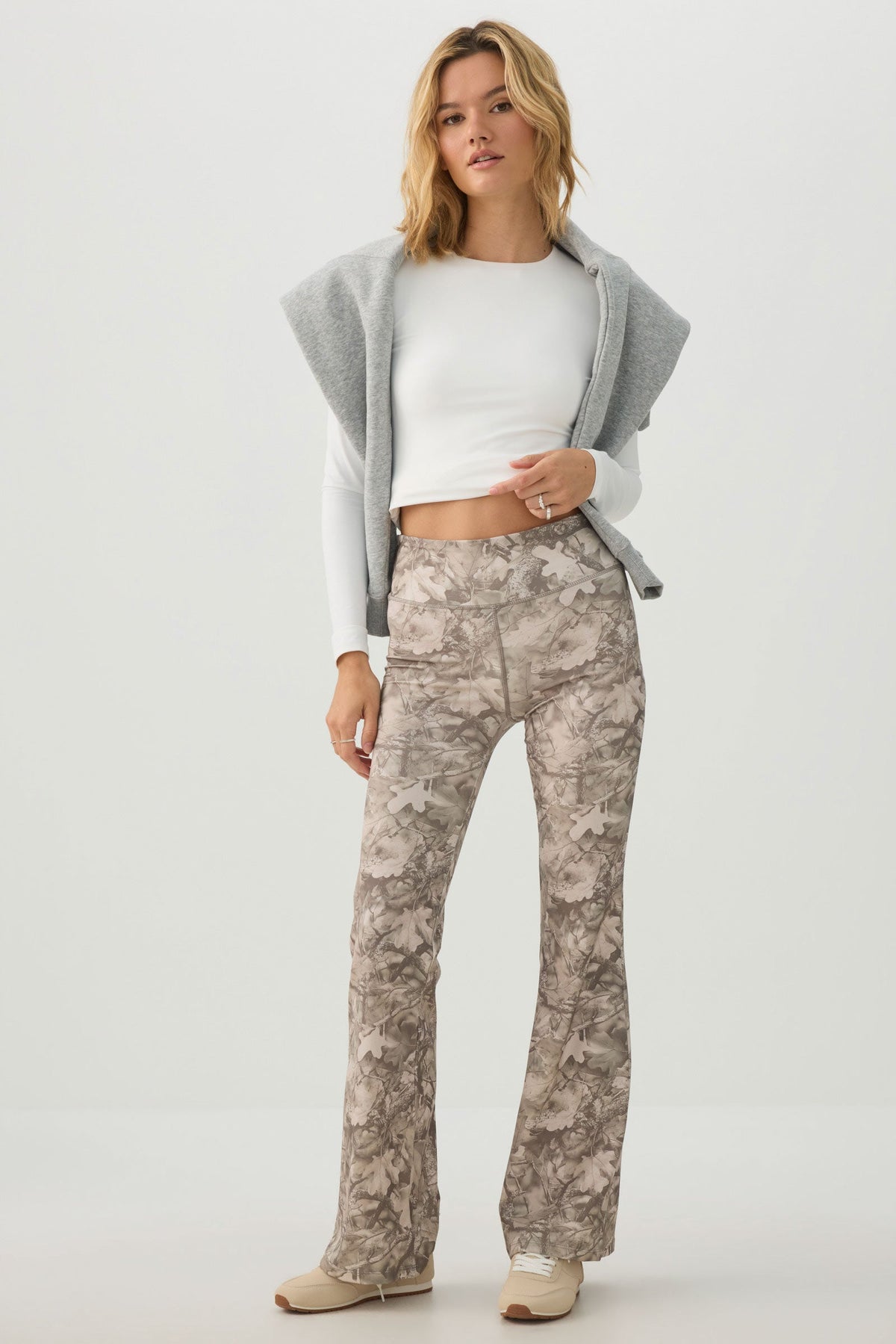 MADESOFTâ¢ Sculpt Foliage Flared Leggings