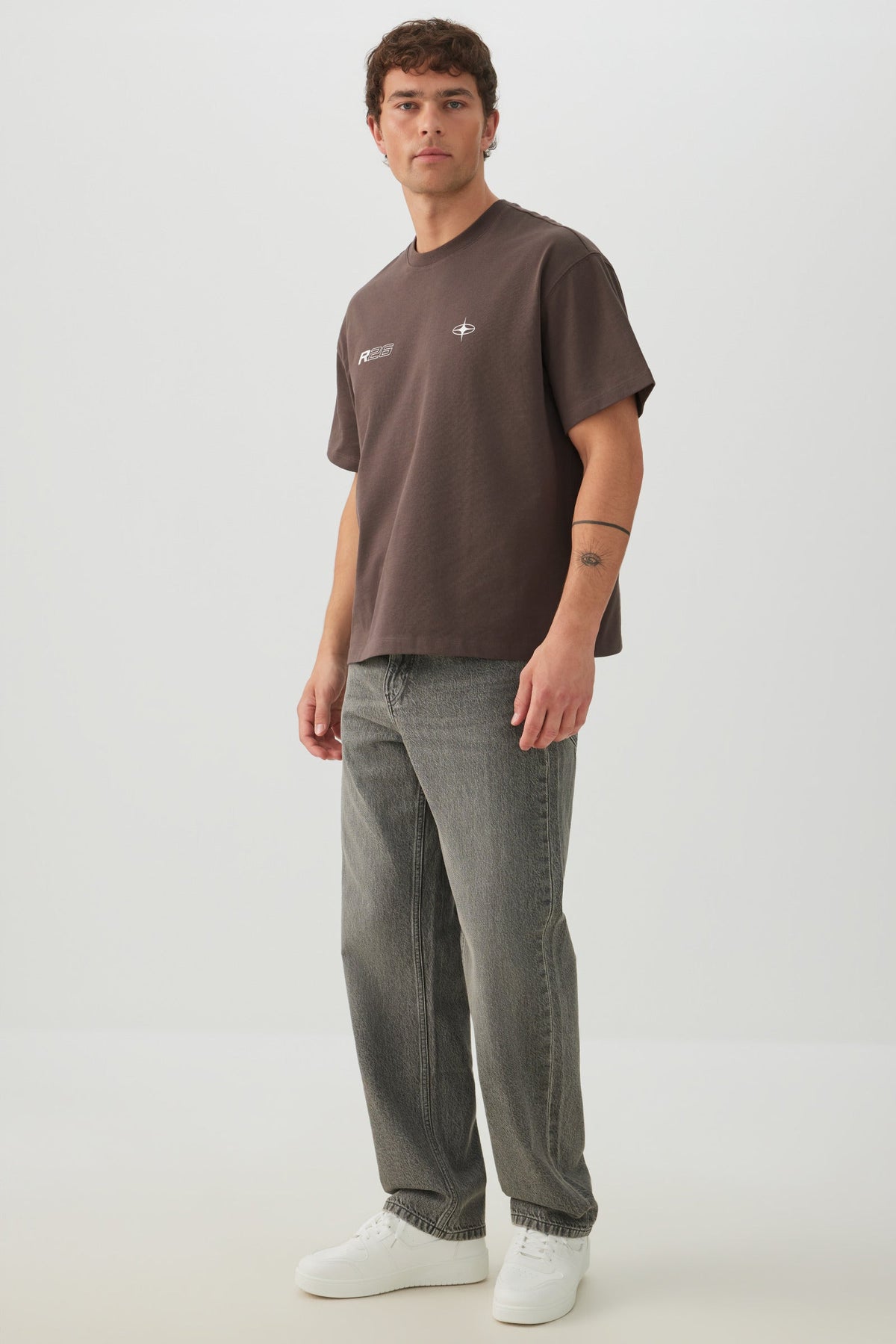 Loose Straight Leg Jeans