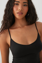 SMOOTHCOREâ¢ V-Neck Tank Top
