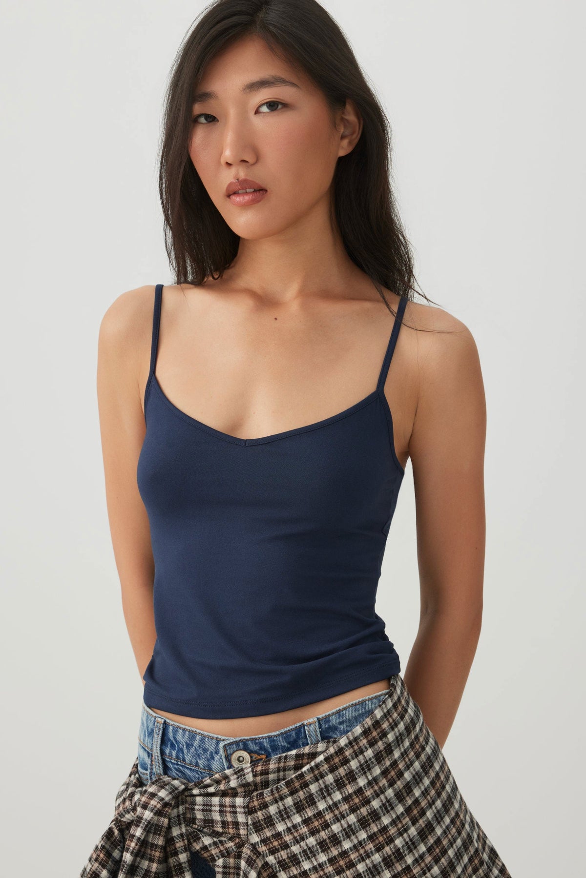 SMOOTHCOREâ¢ V-Neck Tank Top