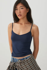 SMOOTHCOREâ¢ V-Neck Tank Top