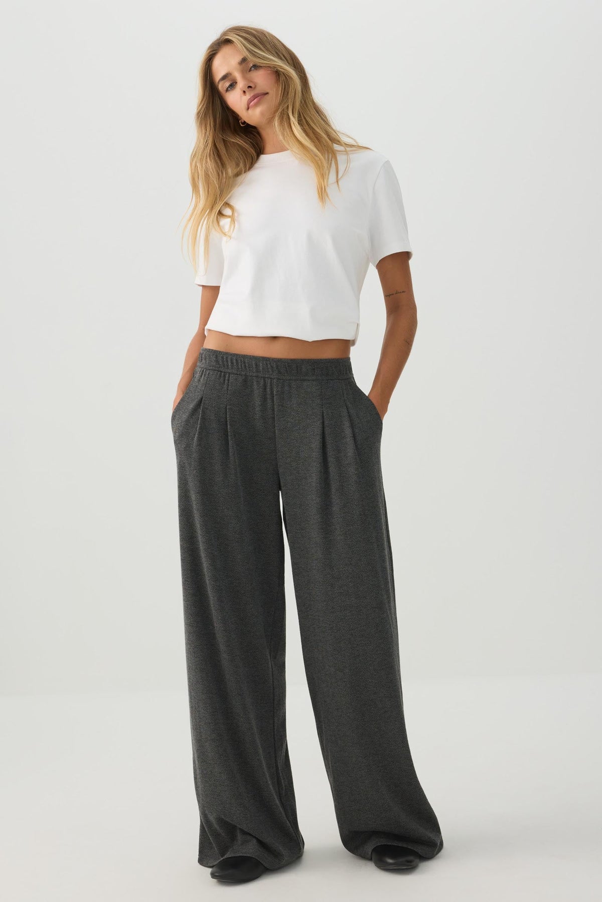 Pleated Wide Leg Knit Pants