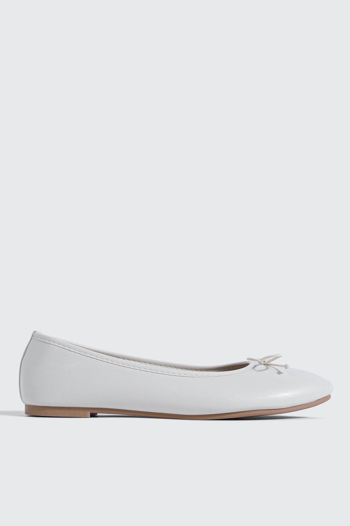 Round Toe Ballet Flats with Bow